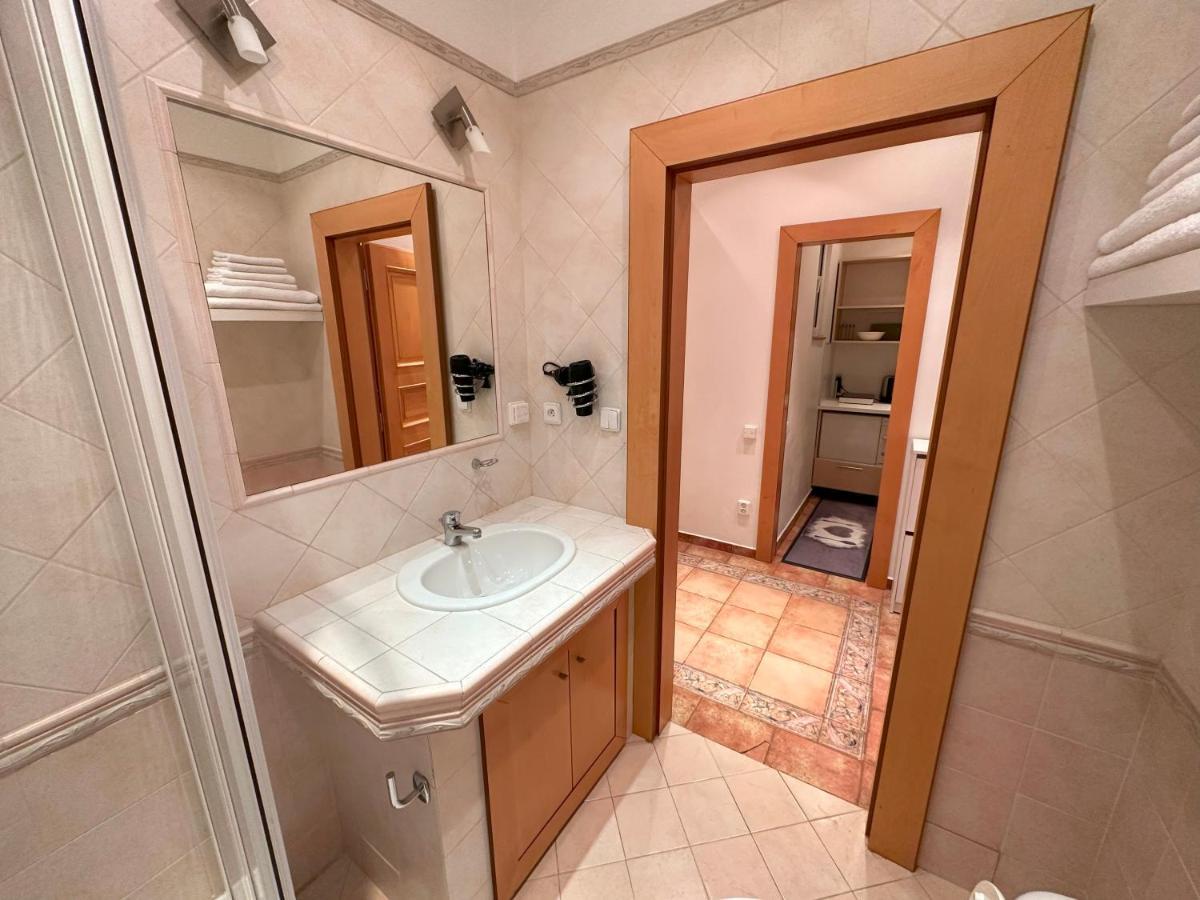 Castle View Apartments. Old Town Πράγα Εξωτερικό φωτογραφία